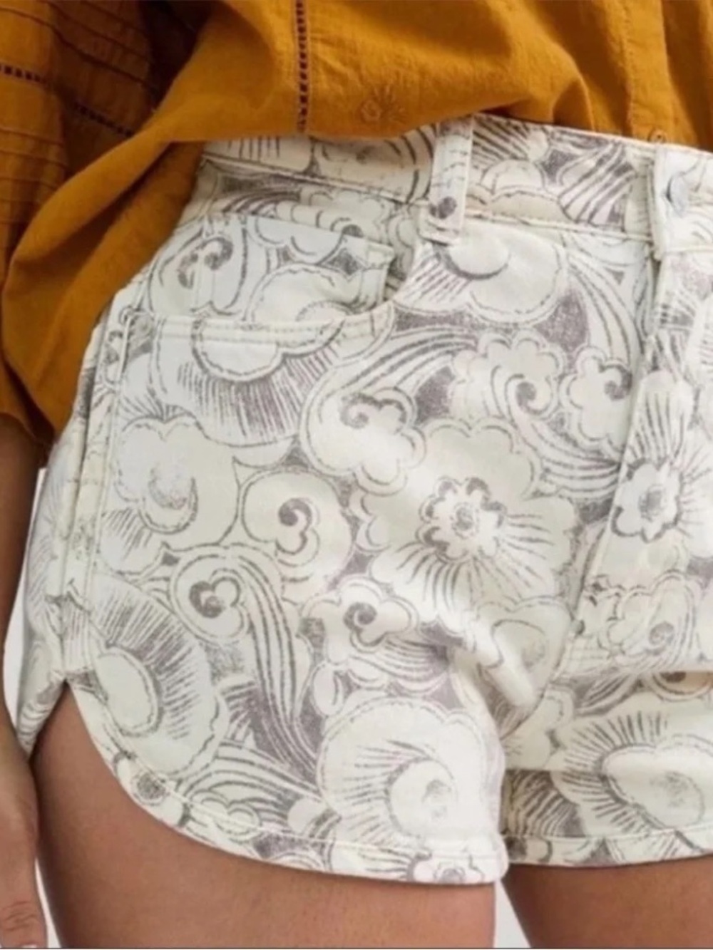 Pilcro Letterpress Anthropologie Cut Off Shorts Ivory Floral Shorts Size 26